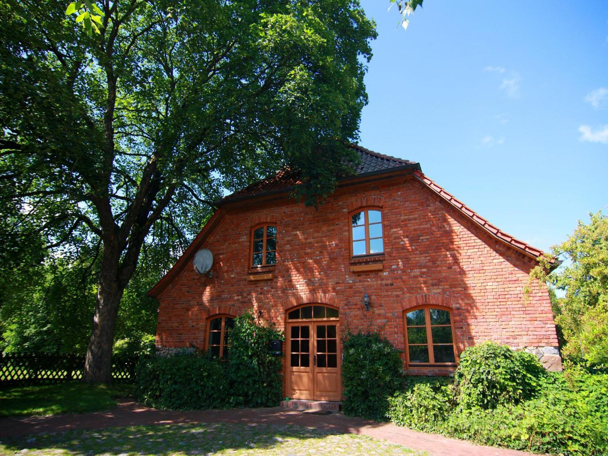 Mansion In Gressow With Terrace Garden Bbq Pond Bicycles Villa Luaran gambar