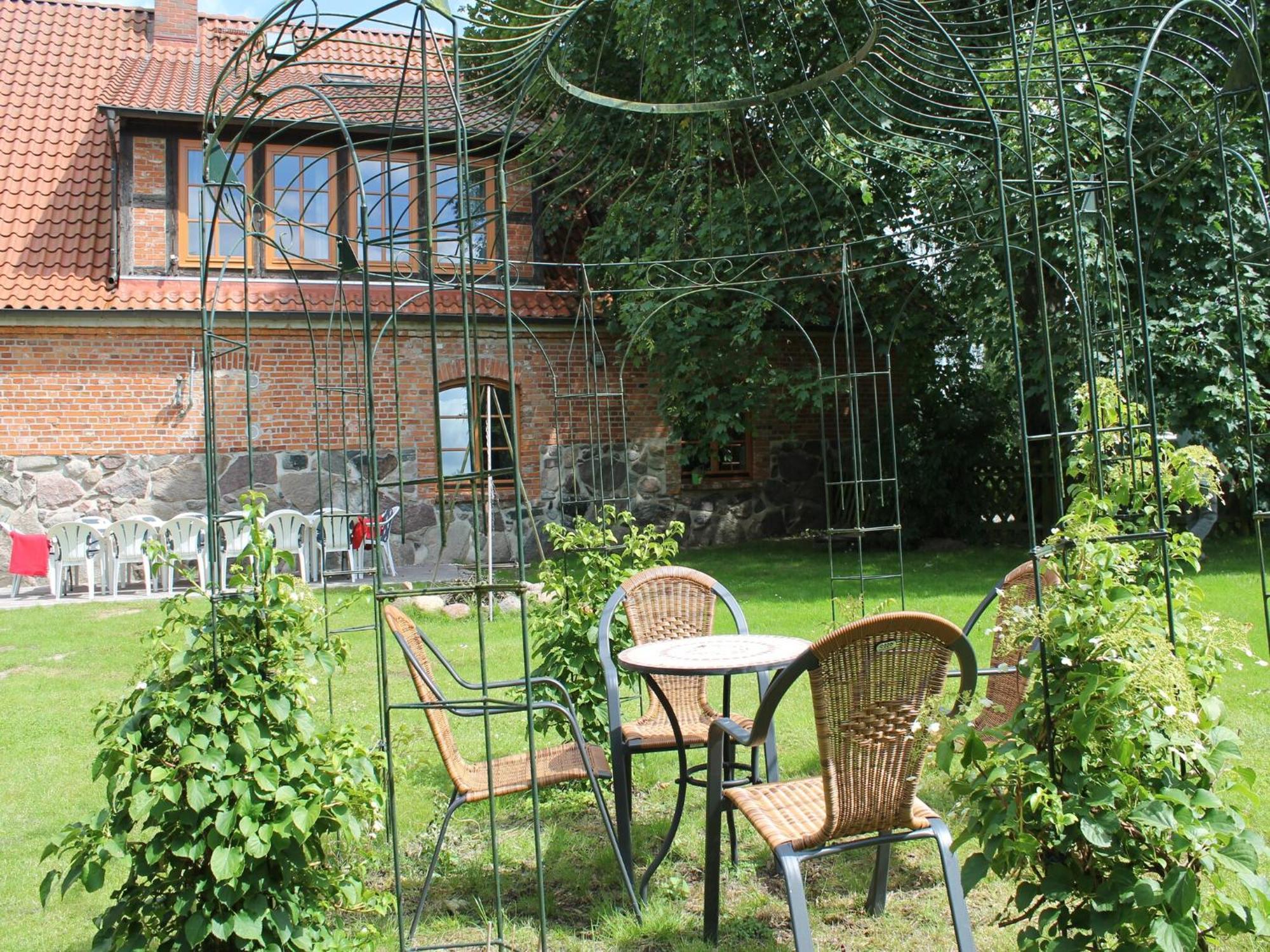 Mansion In Gressow With Terrace Garden Bbq Pond Bicycles Villa Luaran gambar